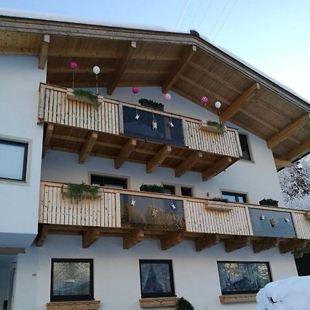 Gemuetliche Wohnung 10 Minuten Vom See Entfernt Zell am See Buitenkant foto