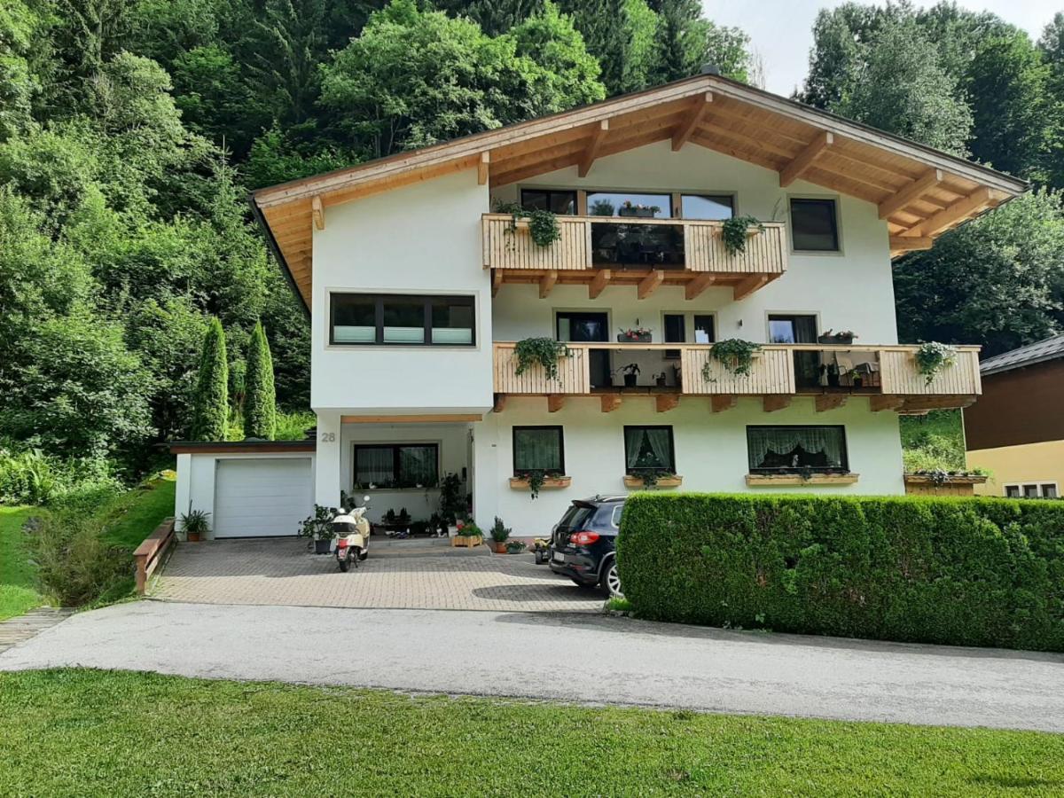 Gemuetliche Wohnung 10 Minuten Vom See Entfernt Zell am See Buitenkant foto