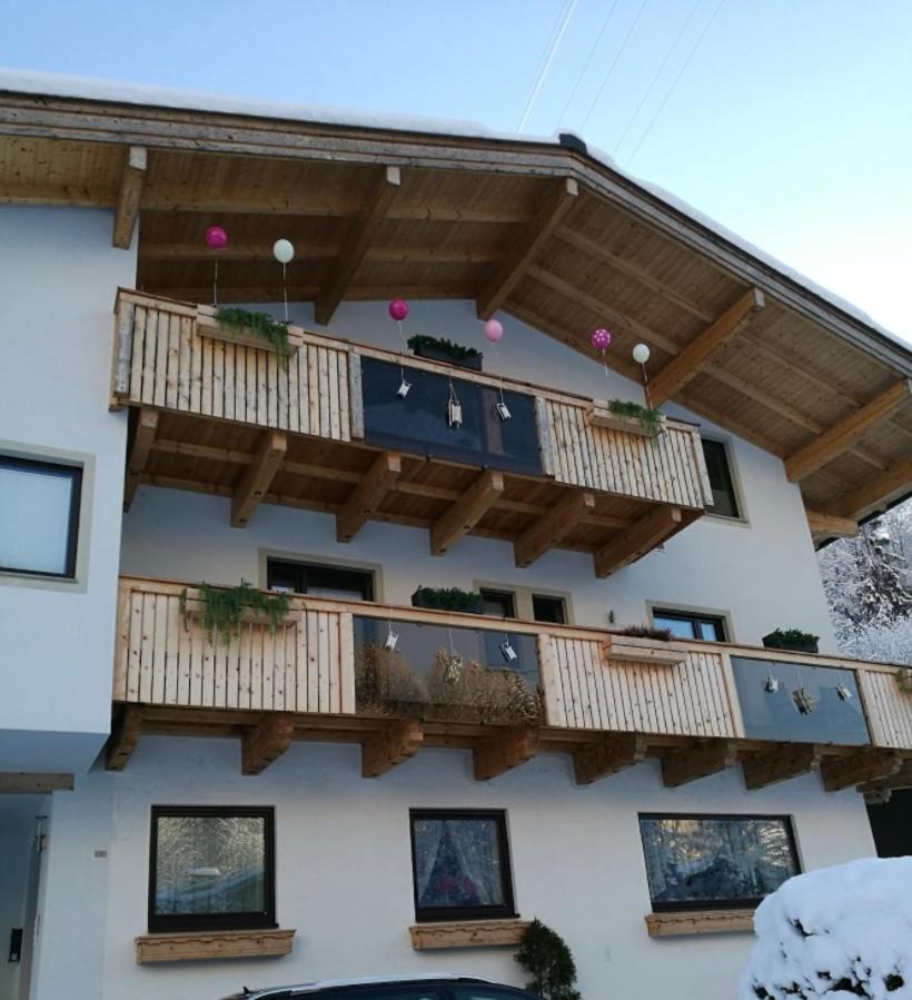 Gemuetliche Wohnung 10 Minuten Vom See Entfernt Zell am See Buitenkant foto